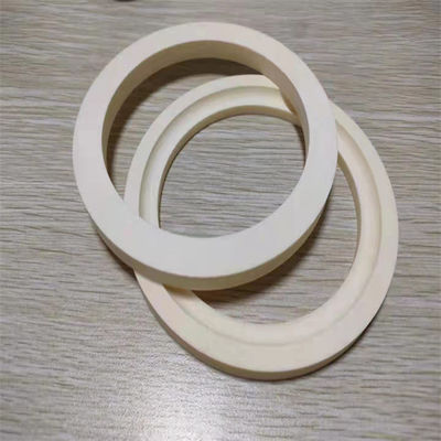 Hochfeste Bruch-Tonerde-keramische Ringe 3.9g/Cm3 haltbar