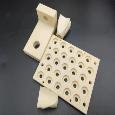 Mitte-hohe Präzisions-Aluminiumoxyd-Platte CNC maschineller Bearbeitung fertigte besonders an